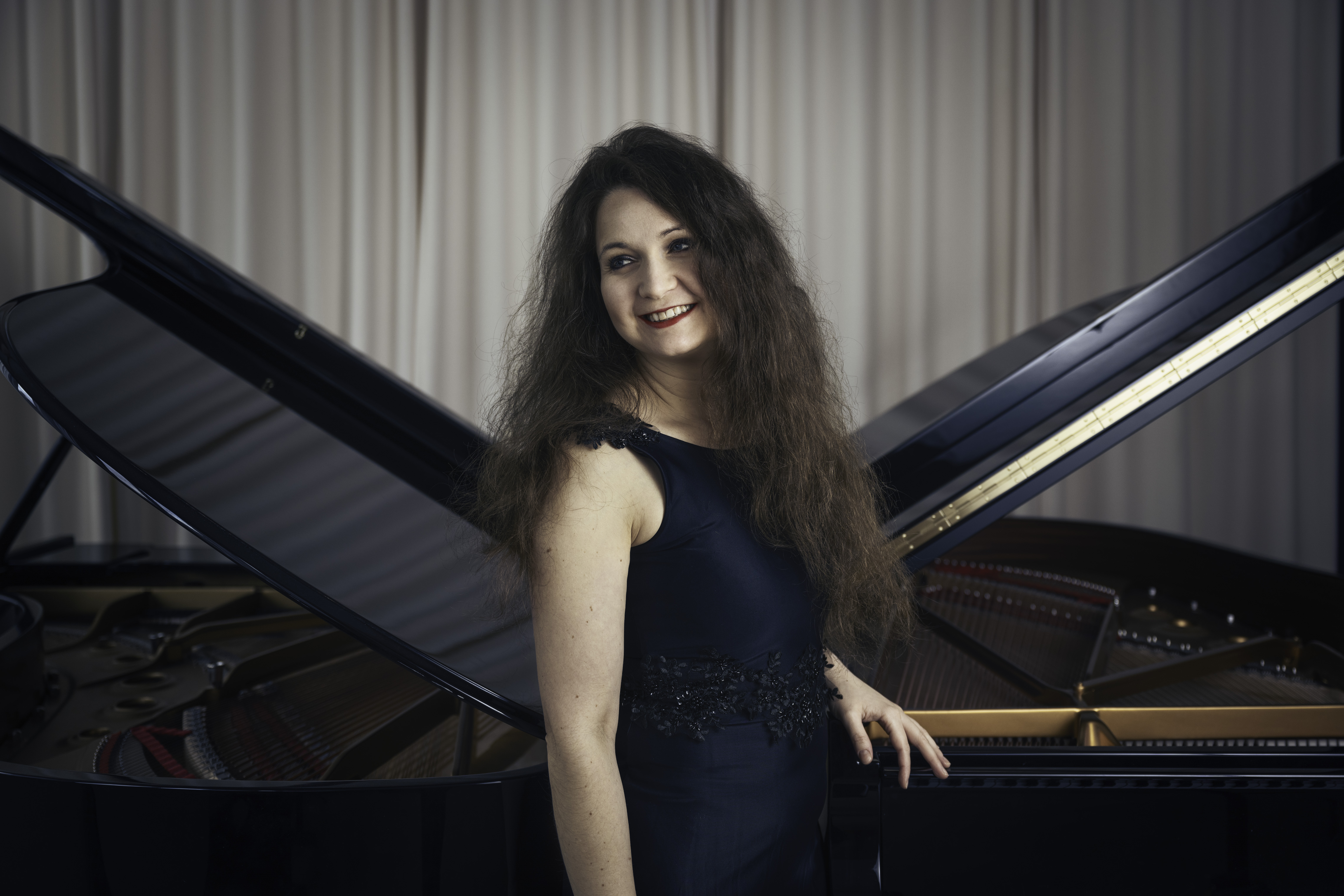 Marie-Luise Bodendorff am Steinway-Flügel